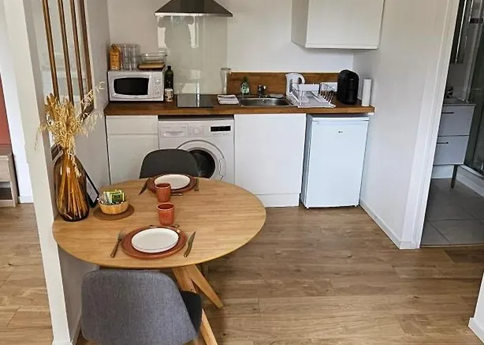 La Pepite Du Centre Historique - 7 Minutes A Pied De La Gare - 1er Etage - Netflix Διαμέρισμα